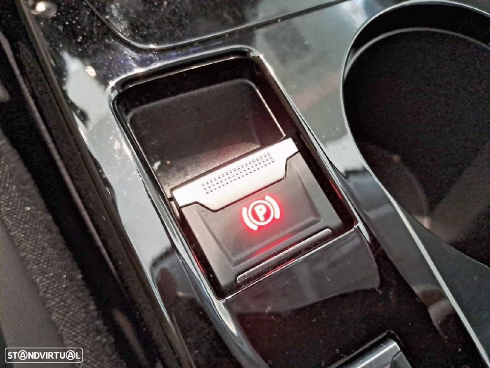 Peugeot 208 1.2 Hybrid Allure e-DCS6 - 22