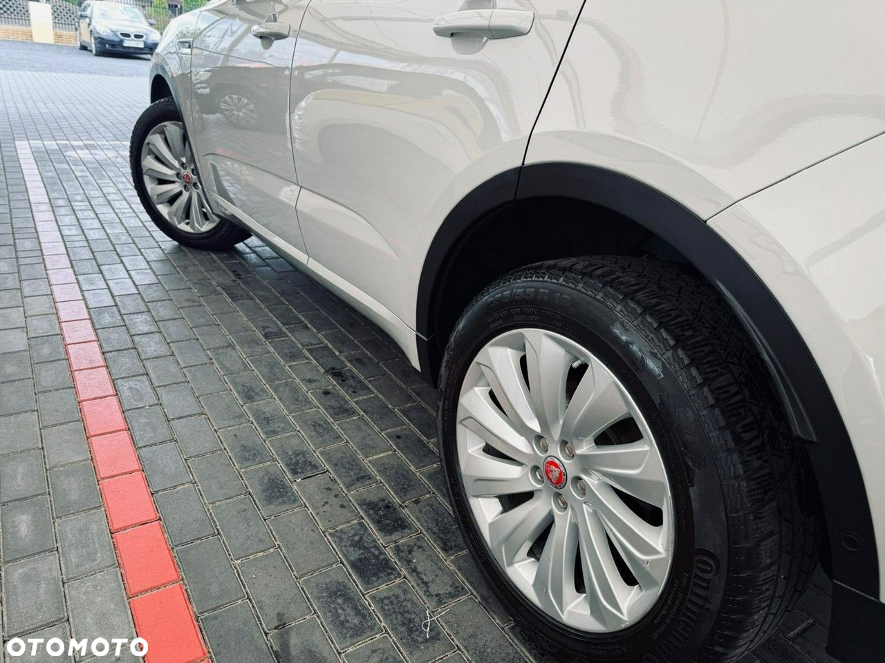 Jaguar E-Pace - 18