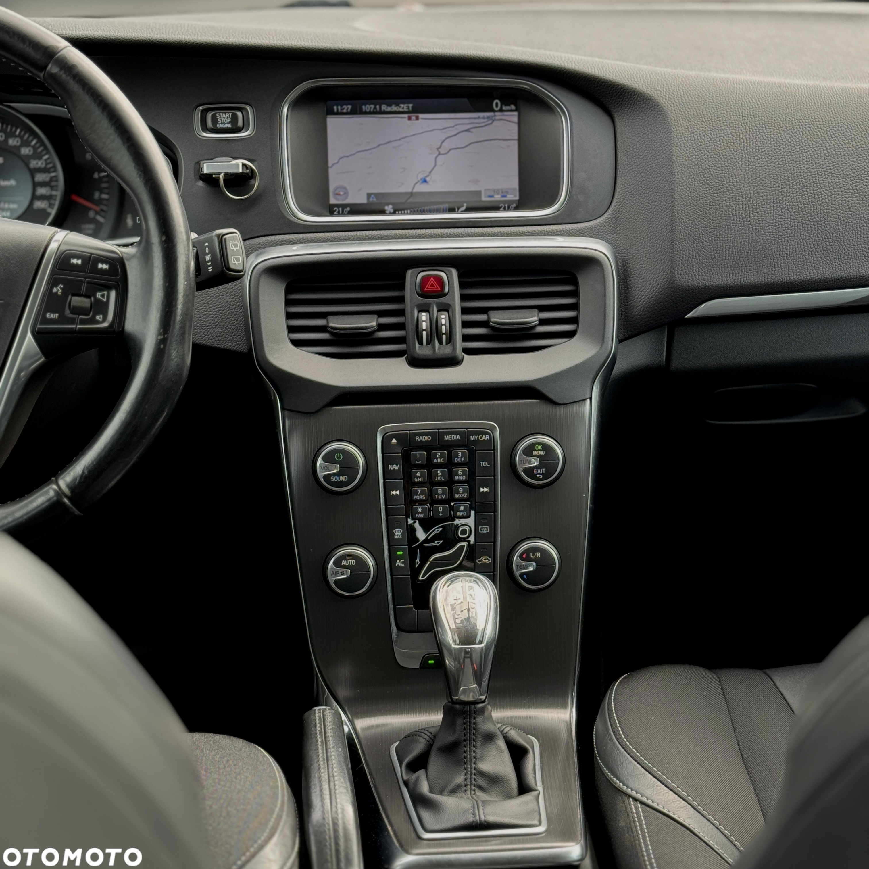 Volvo V40 D3 Geartronic Momentum - 27