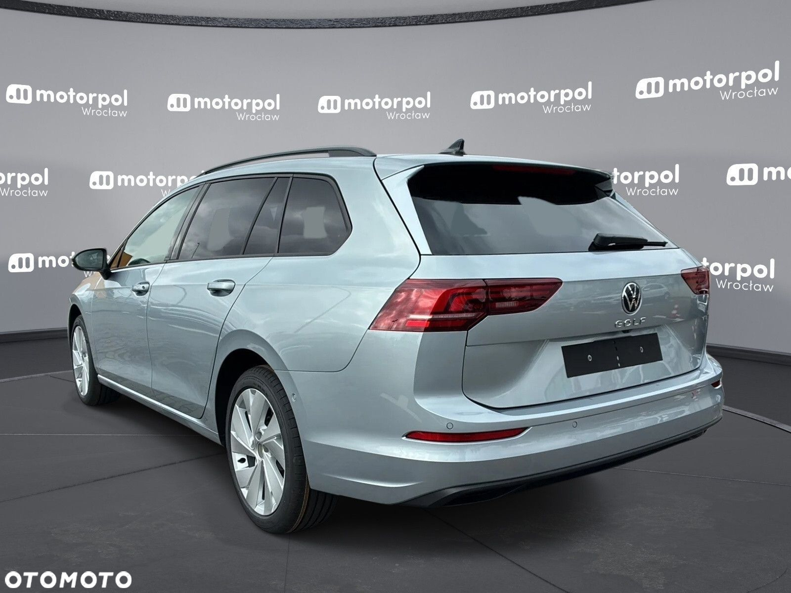Volkswagen Golf - 8