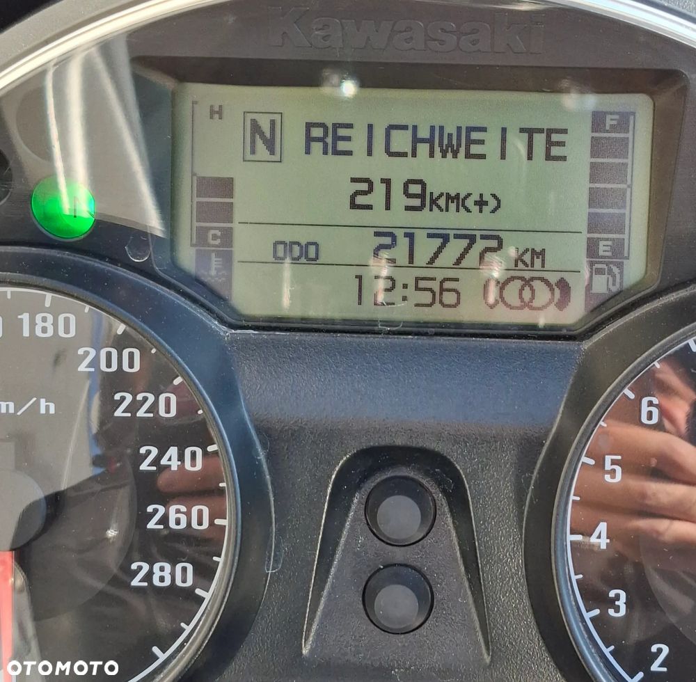Kawasaki GTR - 17