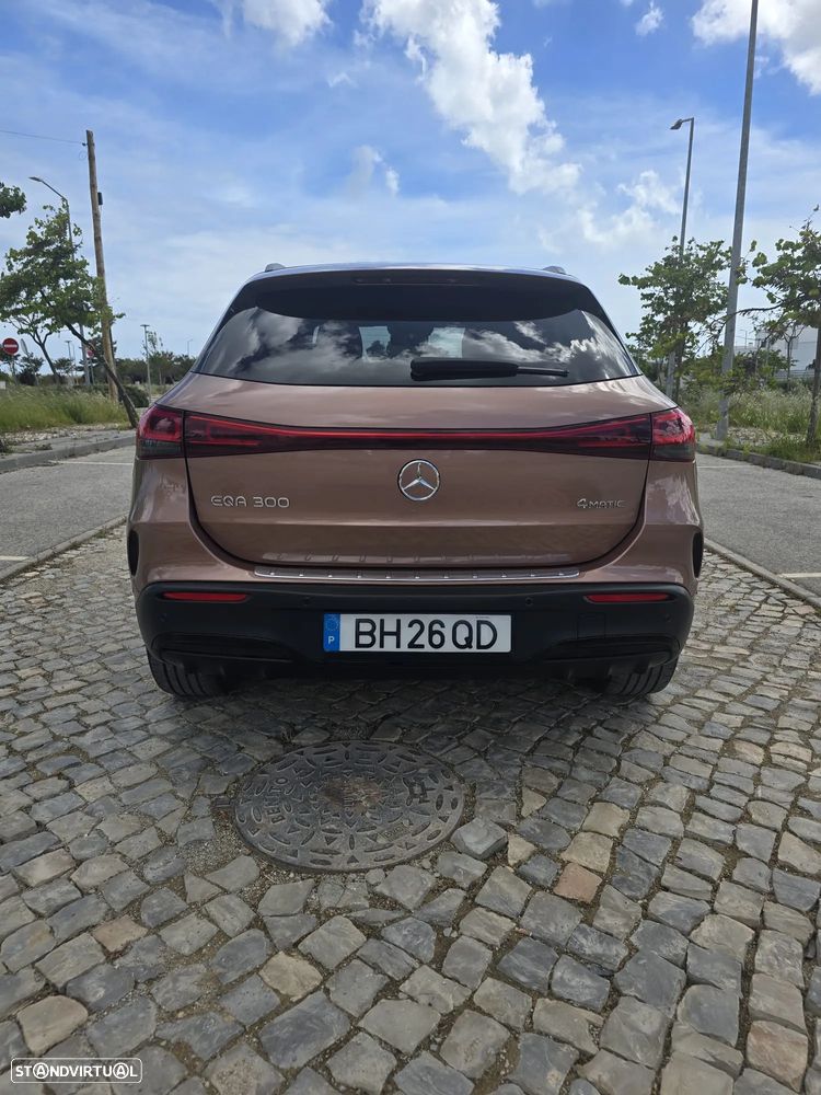 Mercedes-Benz EQA 300 4Matic - 4