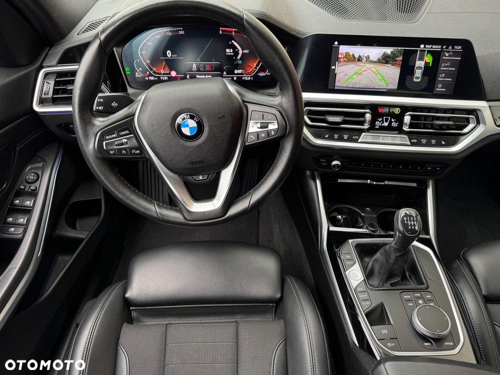 BMW Seria 3 320d Sport Line - 15