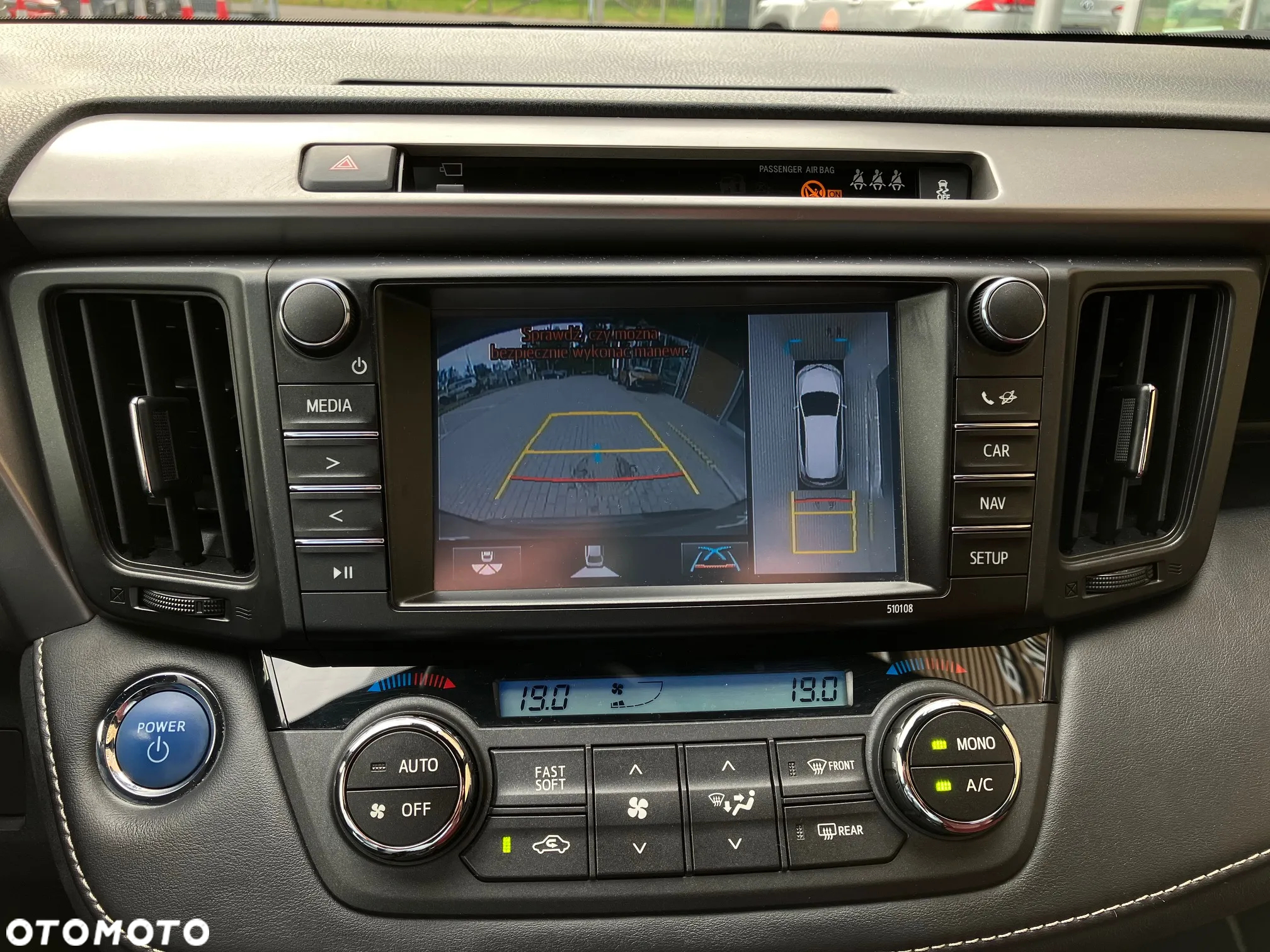 Toyota RAV4 Hybrid Prestige 4x2 - 32
