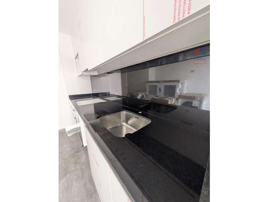 APARTAMENTO T2 NOVO | TODO EQUIPADO | CONDOMÍNIO FECHADO - Grande imagem: 5/17