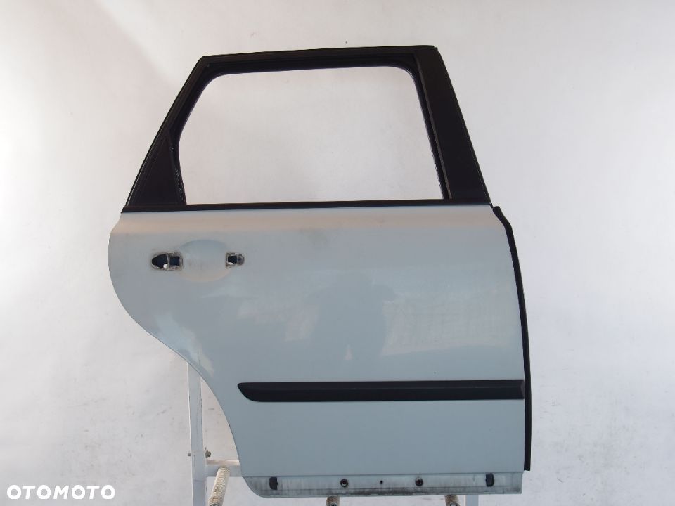 Volvo V50 04-12r Drzwi prawe tyl tylne v 50 - 1