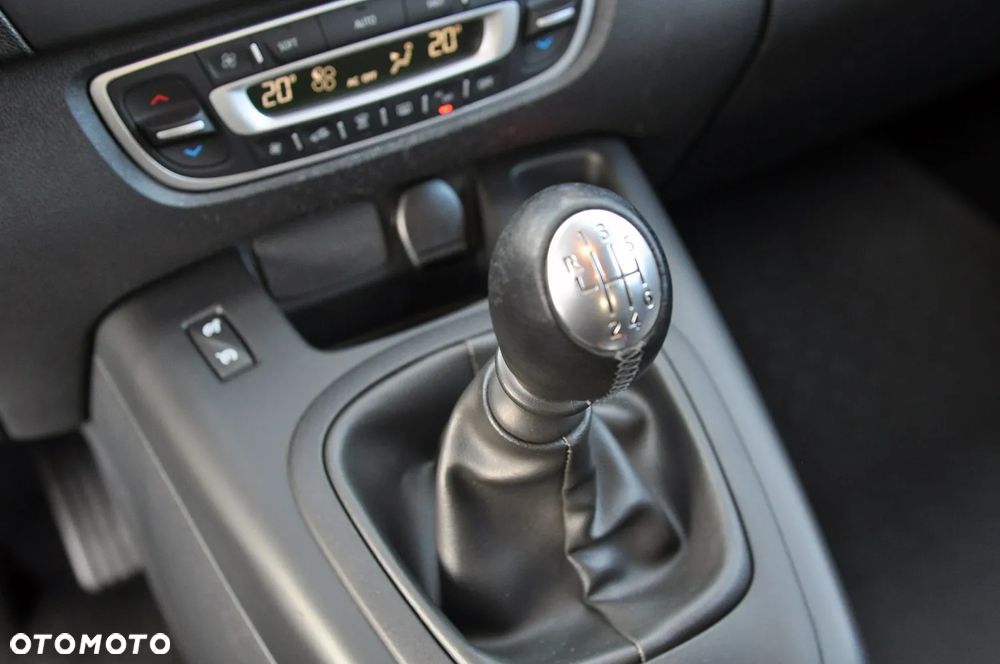Renault Scenic ENERGY TCe 130 INTENS - 26