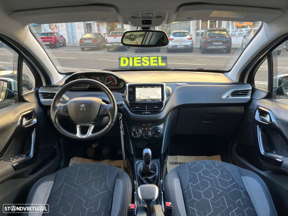 Peugeot 2008 1.5 BlueHDi Signature - 18