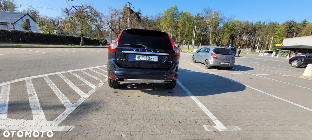 Volvo XC 60 T5 Drive-E Ocean Race - 3