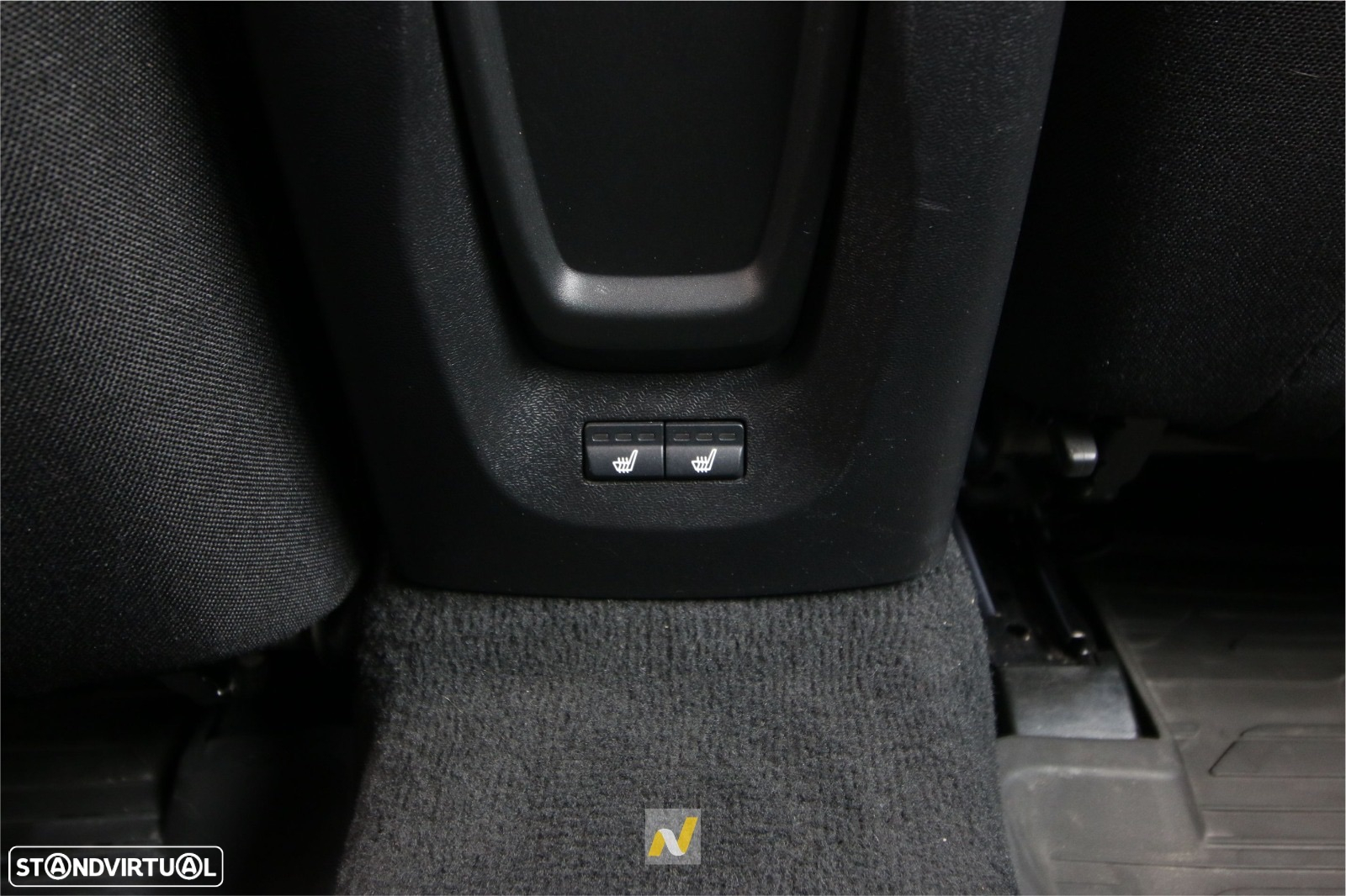 Volvo V40 1.6 D2 Momentum Powershift Eco - 16