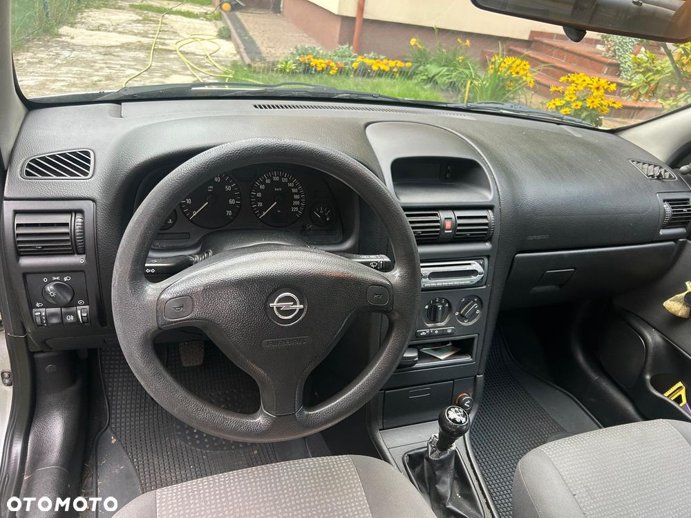 Opel Astra 1.4 - 4