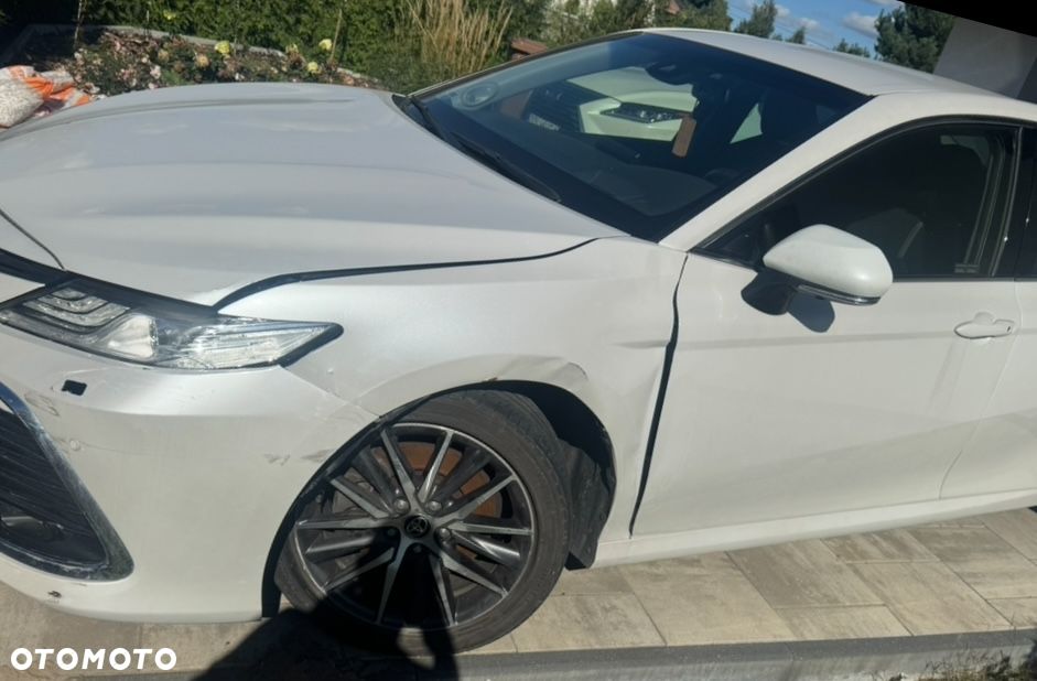 Toyota Camry 2.5 Hybrid Executive CVT - 2