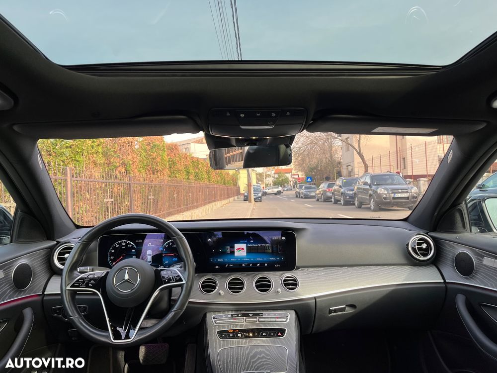 Mercedes-Benz E - 12