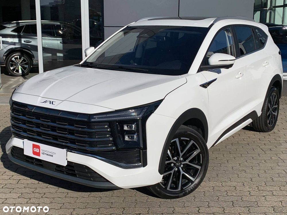 JAC JS8