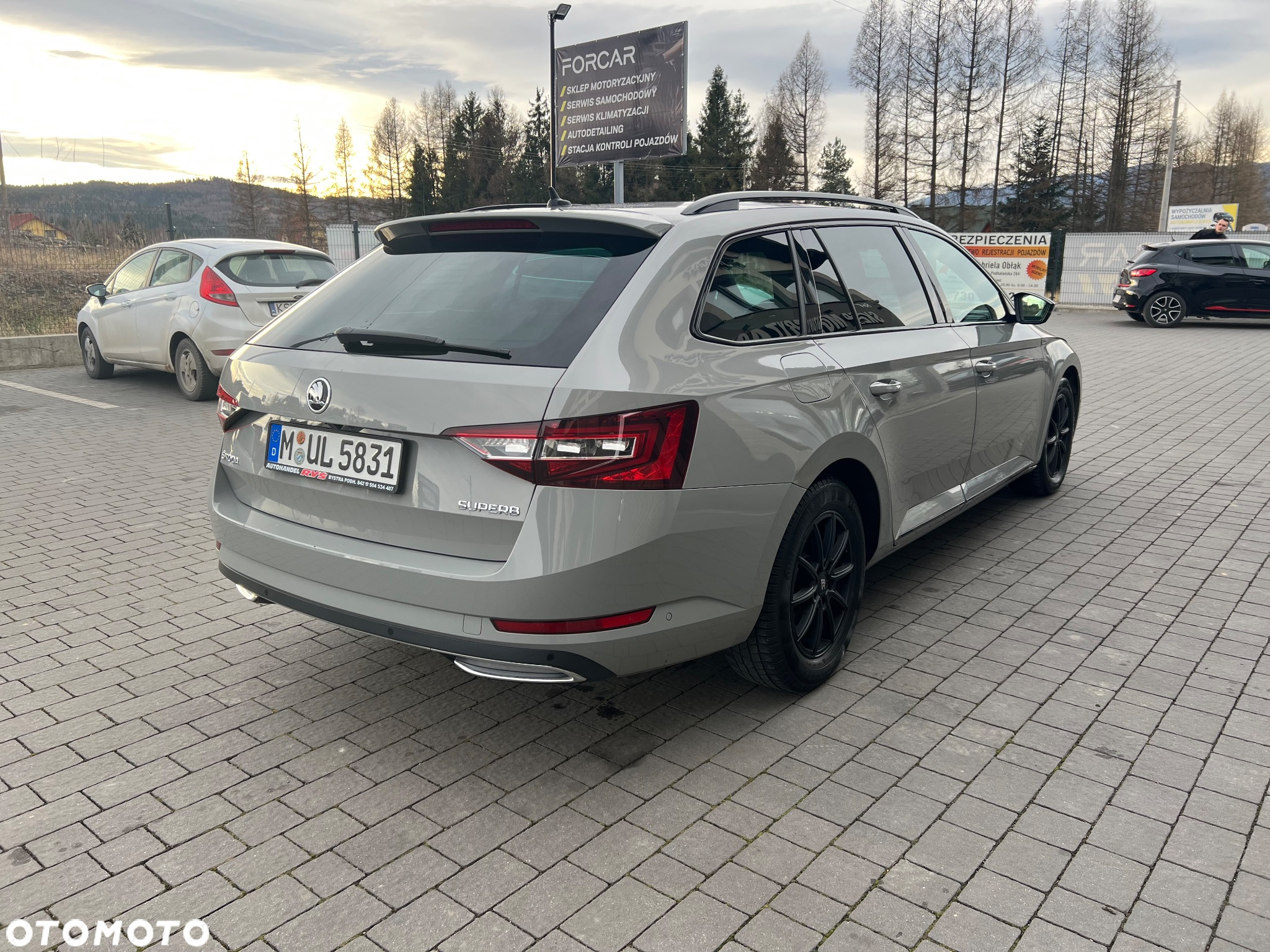 Skoda Superb 2.0 TDI DSG SportLine - 10