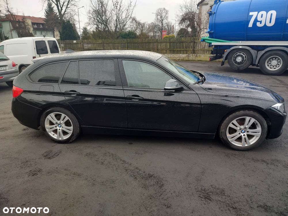 BMW Seria 3 318d Sport Line - 19