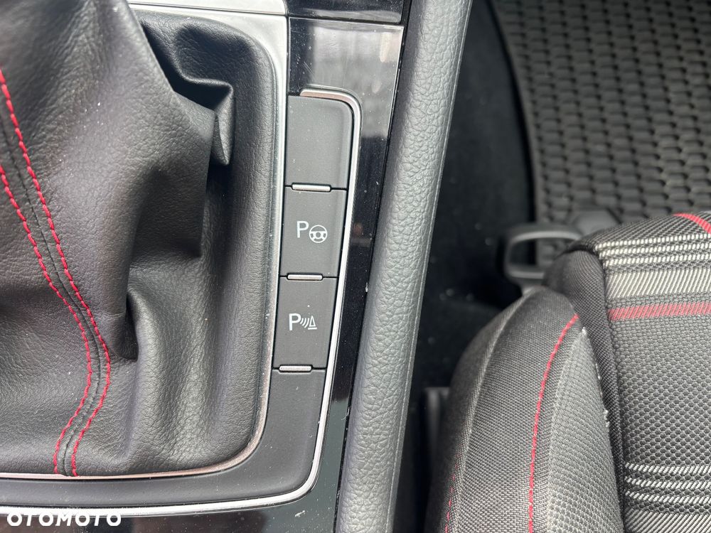 Volkswagen Golf GTI 2.0 TSI OPF Performance - 20