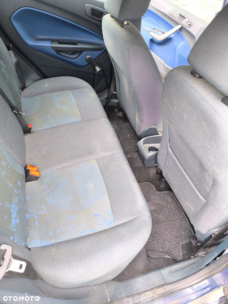 Ford Fiesta - 11