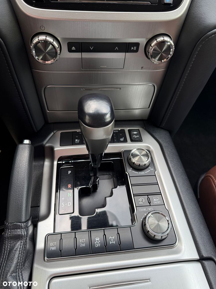Toyota Land Cruiser LC 4.6 Limited 7os - 12