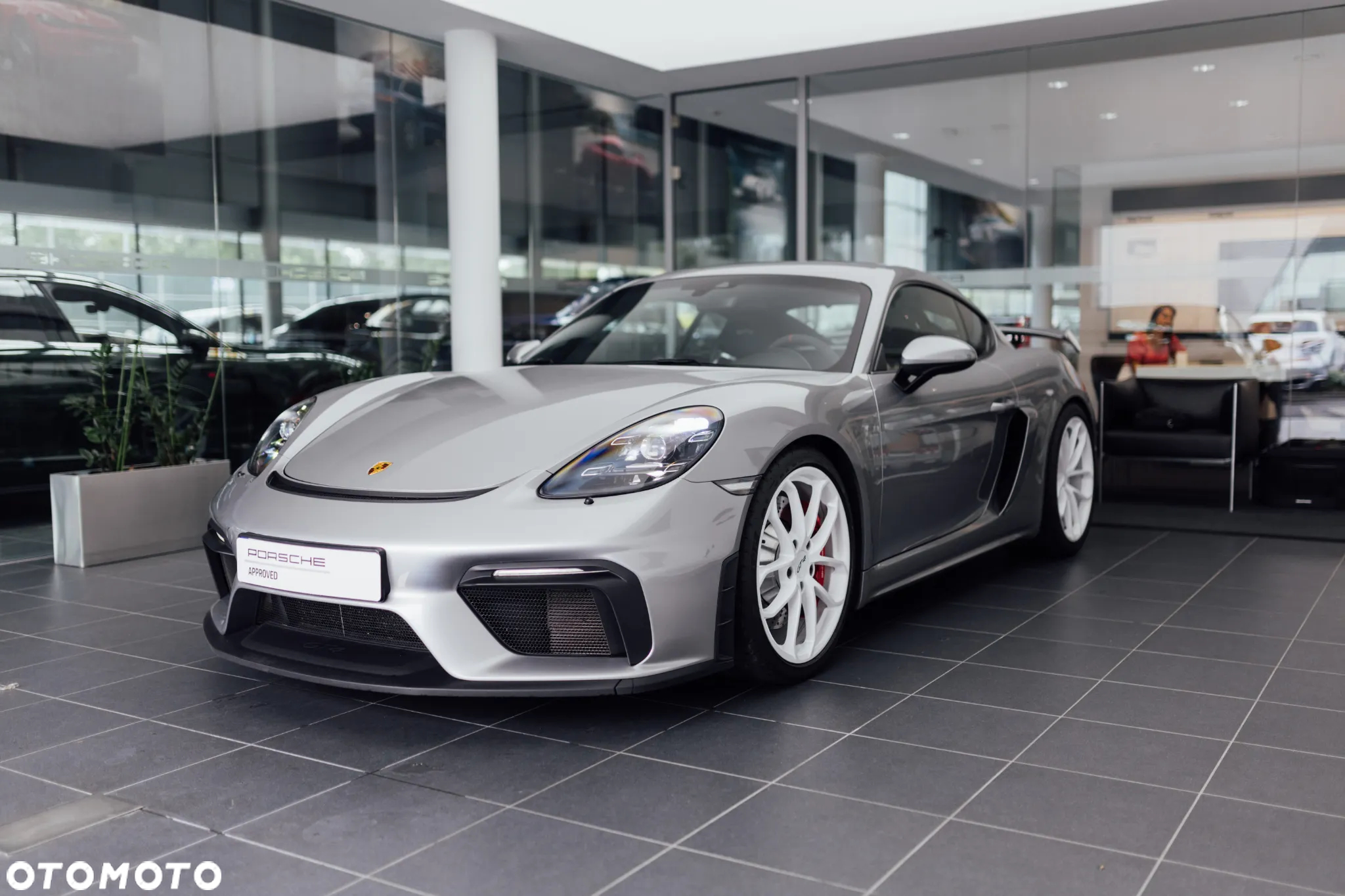 Porsche 718 Cayman GPF GT4 - 3
