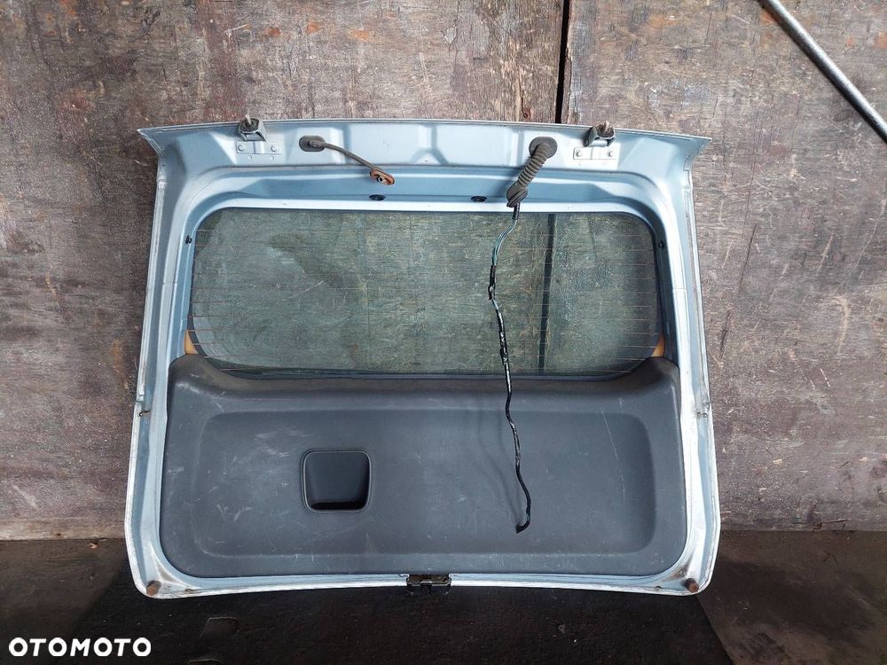 KOMPLETNY TYŁ KLAPA BAGAŻNIKA ZDERZAK TYŁ LAMPY COLT VI 04-08 21H - 11