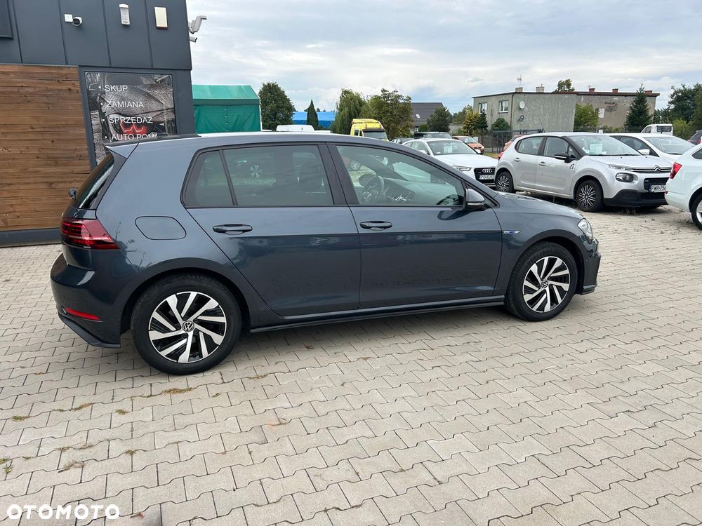 Volkswagen Golf - 5