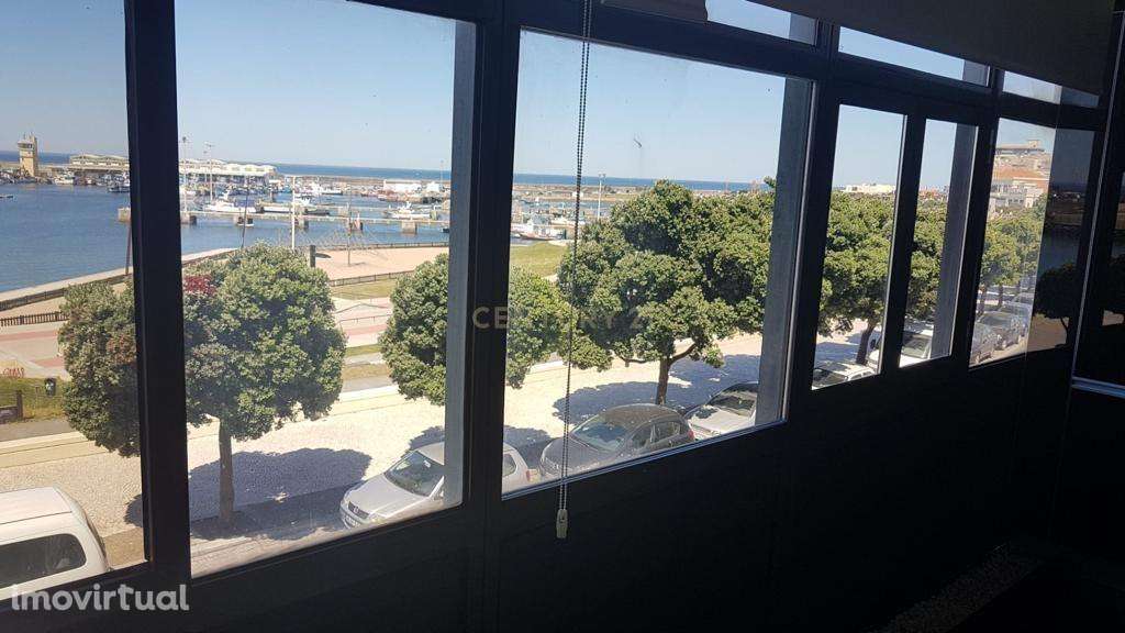 Apartamento T1+2 na 1ª linha de mar da Póvoa de Varzim - Grande imagem: 3/19