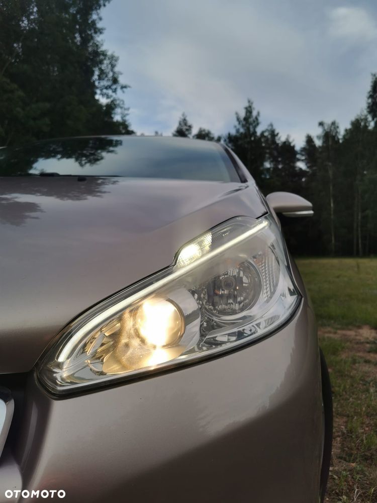 Peugeot 208 - 3