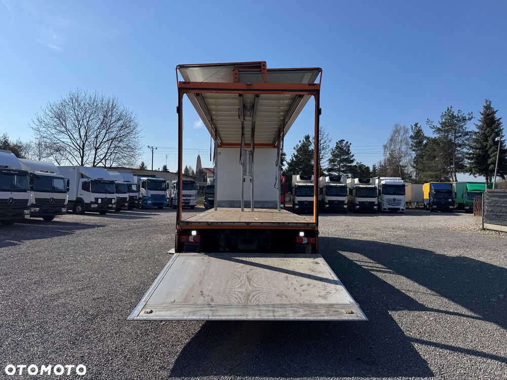 Mercedes-Benz Actros - 22