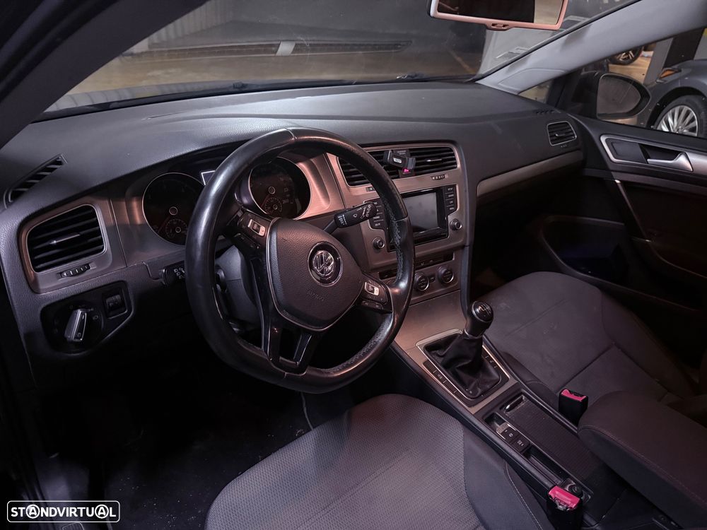 VW Golf Variant 1.6 TDi Confortline - 8