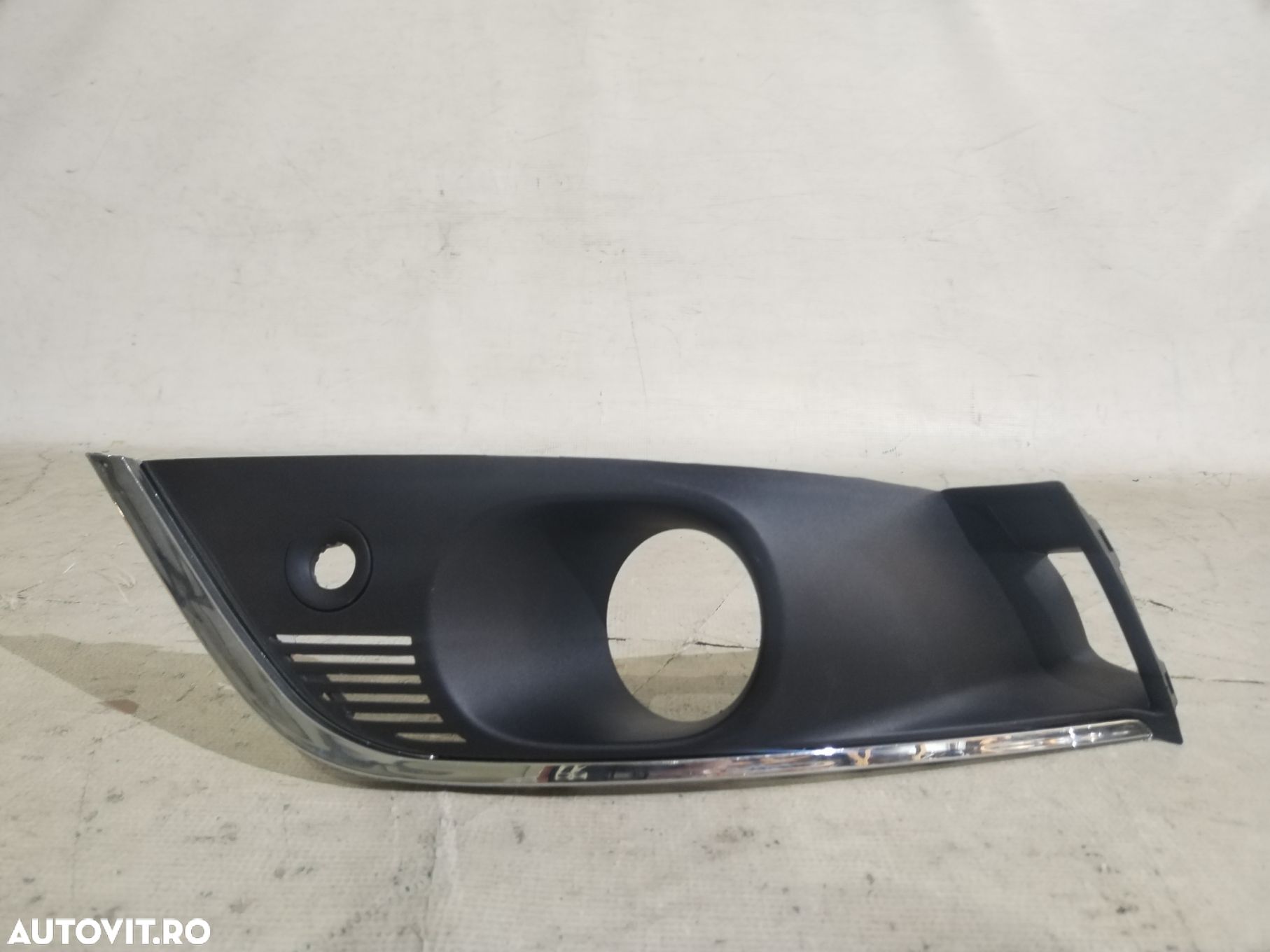 Grila proiector stanga, Renault Megane 4, 2016, 2017, 2018, 2019, cod origine OE 261A32853R. - 1