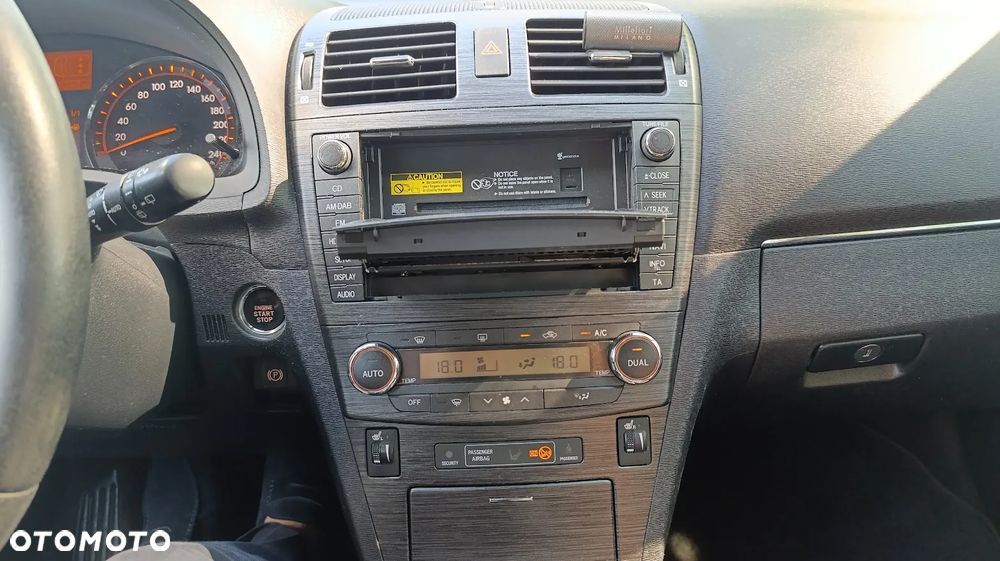 Toyota Avensis 2.2 D-4D Edition - 8
