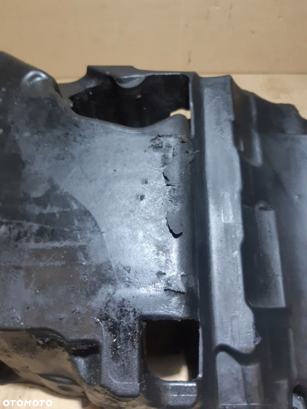 AUDI A4 B9 2.0 TDI WYGŁUSZENIE OSŁONA MISKI OLEJOWEJ 04L103660G - 5