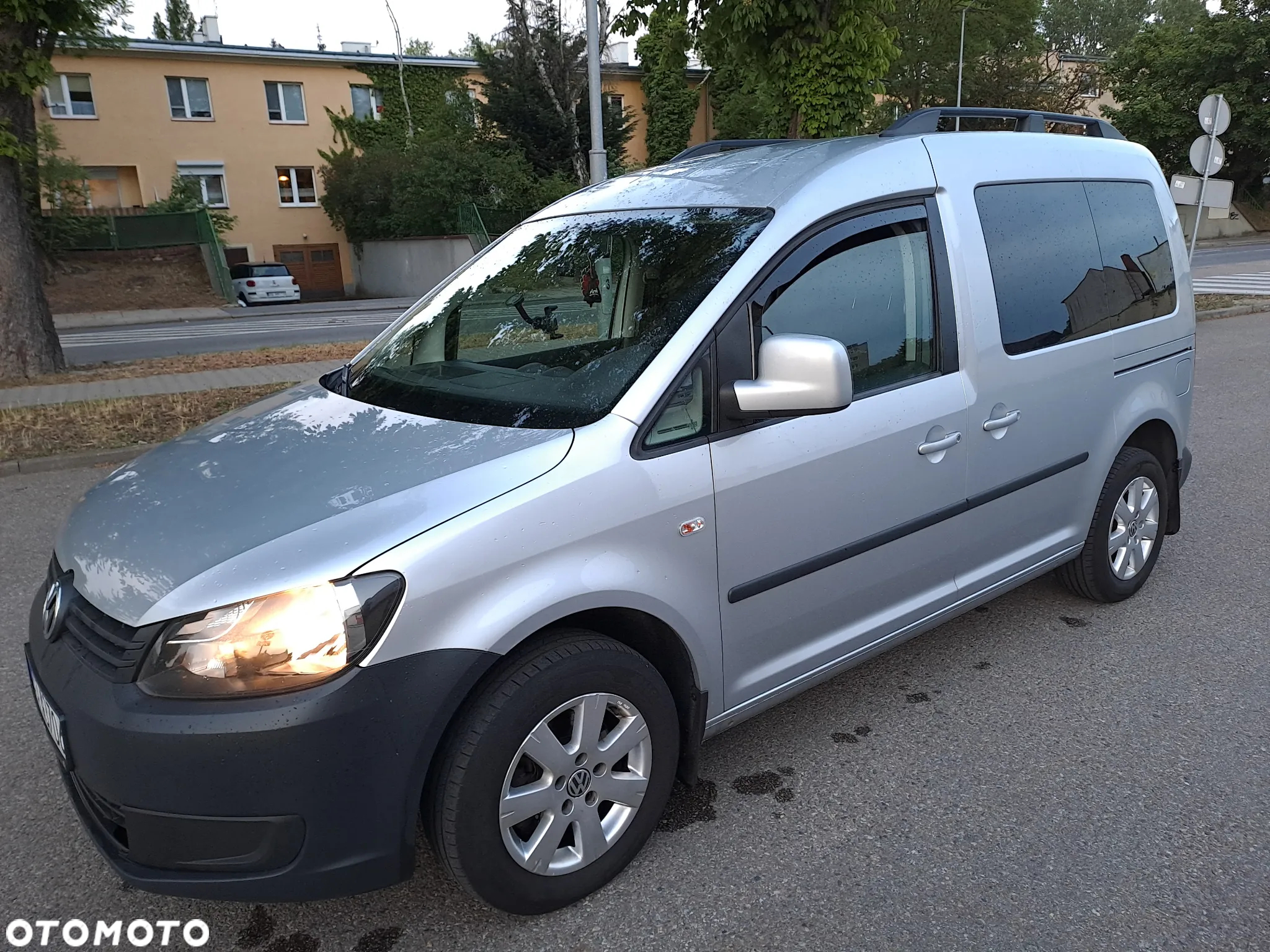 Volkswagen Caddy - 11