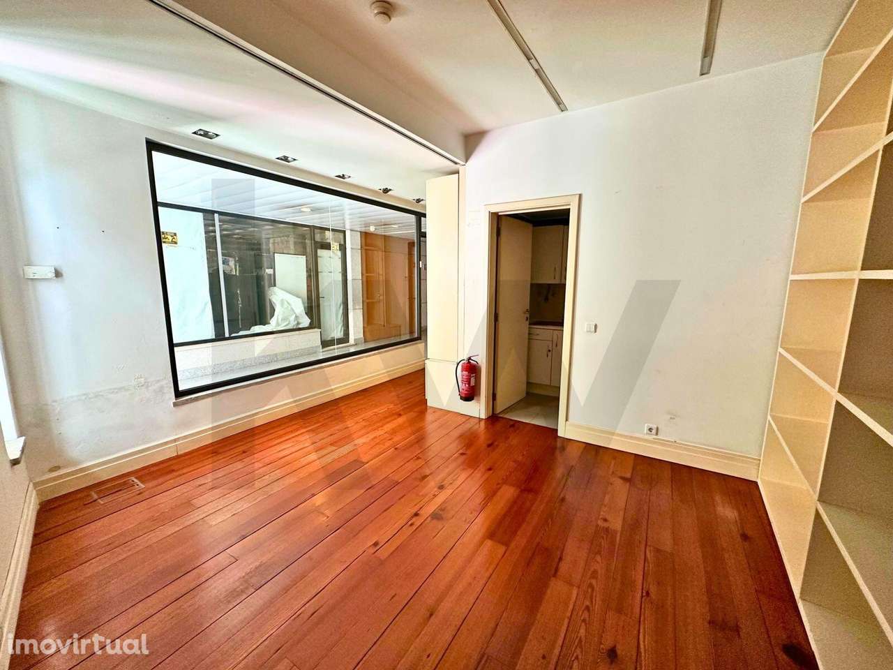 Arrendamento De Loja Comercial No Centro Do Funchal - Grande imagem: 5/8