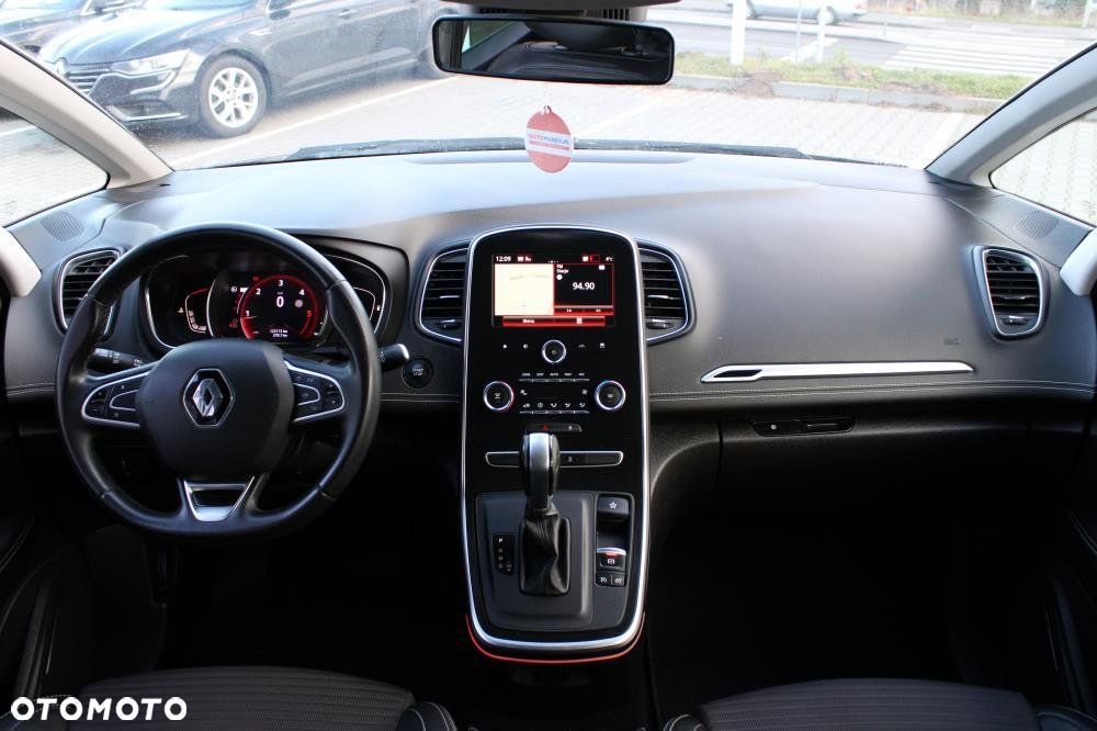 Renault Grand Scenic - 27