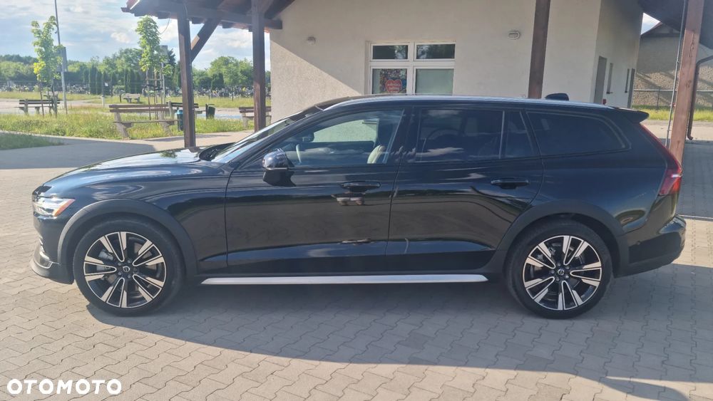 Volvo V60 Cross Country - 4