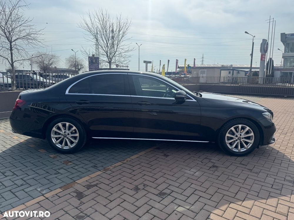 Mercedes-Benz E 220 d 9G-TRONIC - 4