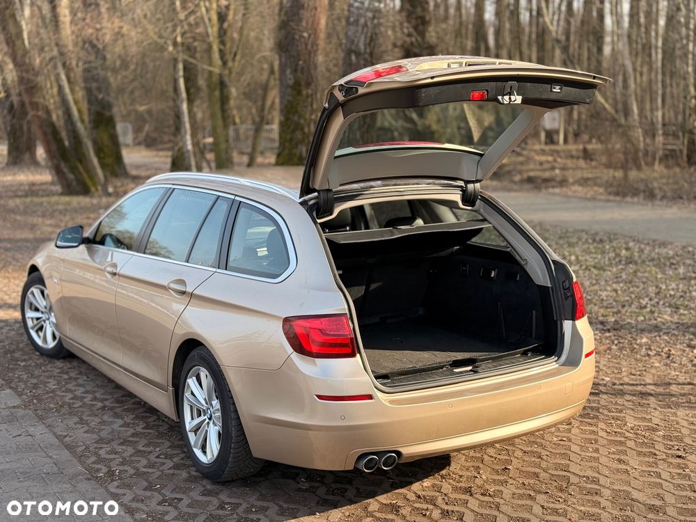 BMW Seria 5 520d xDrive - 4