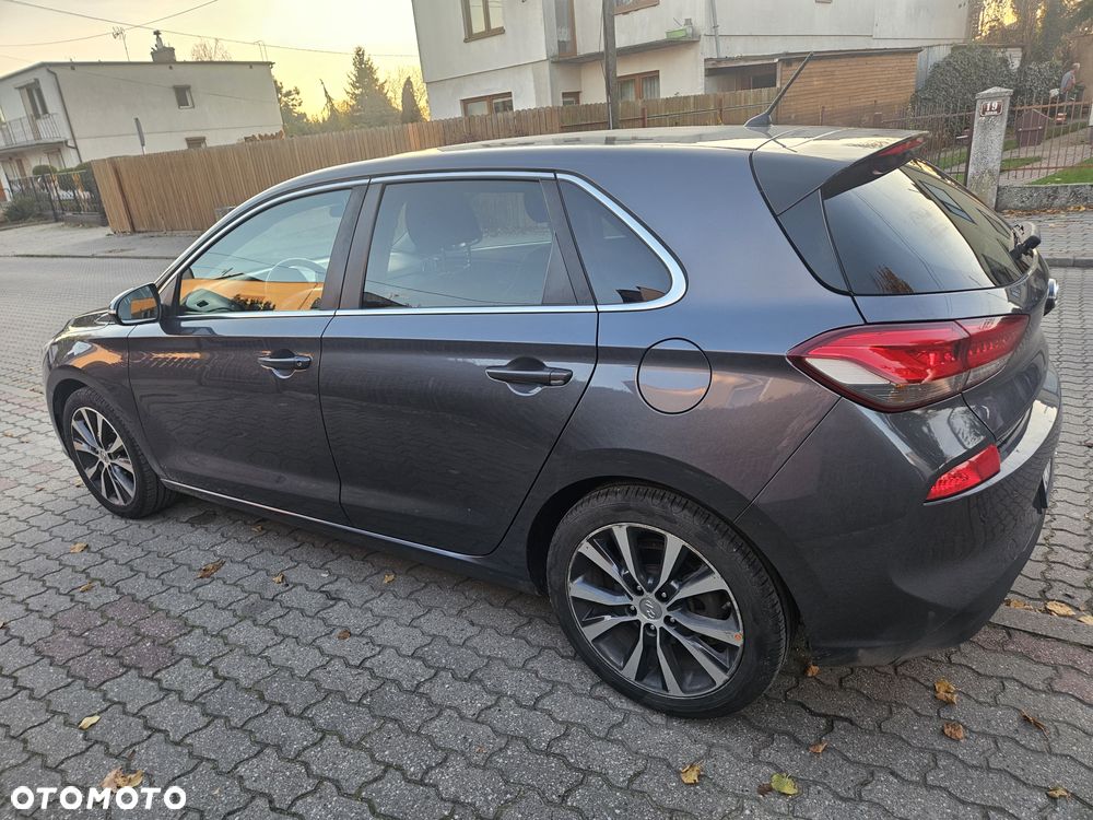 Hyundai i30 1.6 CRDi Comfort DCT - 2