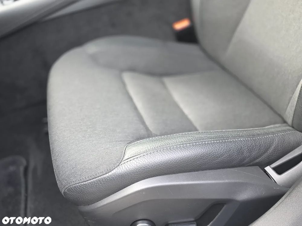 Volvo S90 T4 Momentum Pro - 29