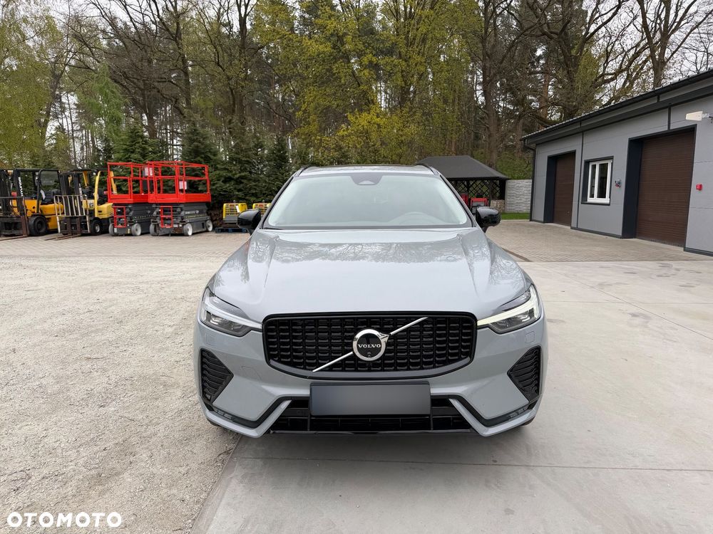 Volvo XC 60 B5 B AWD Plus Dark - 3