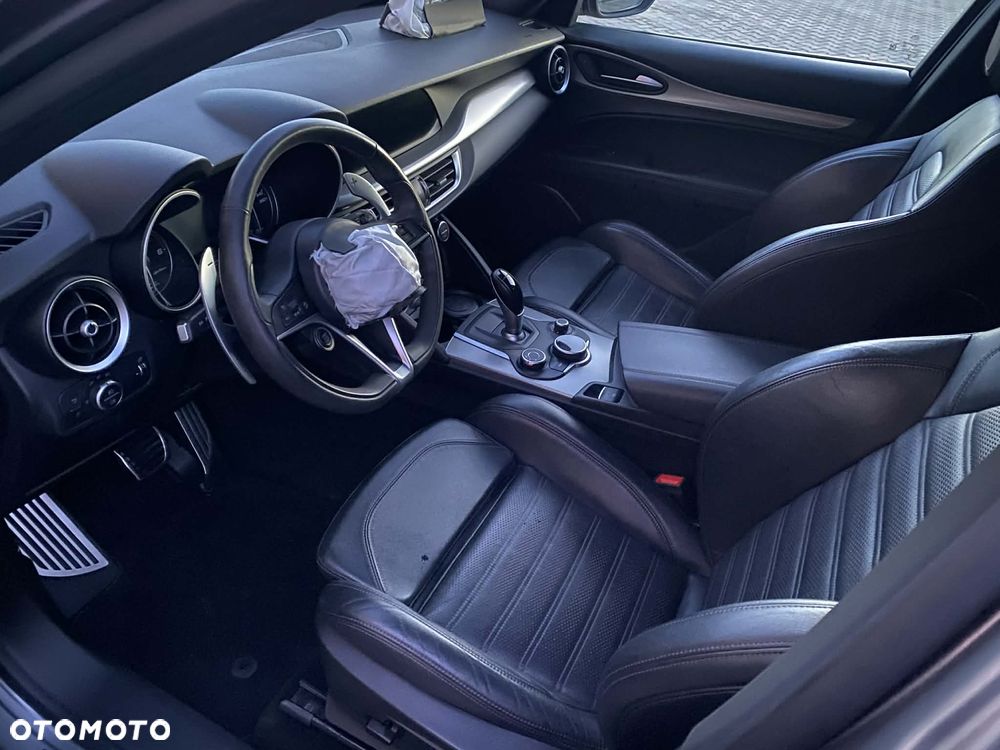 Alfa Romeo Stelvio 2.2 16V AT8 Executive - 14