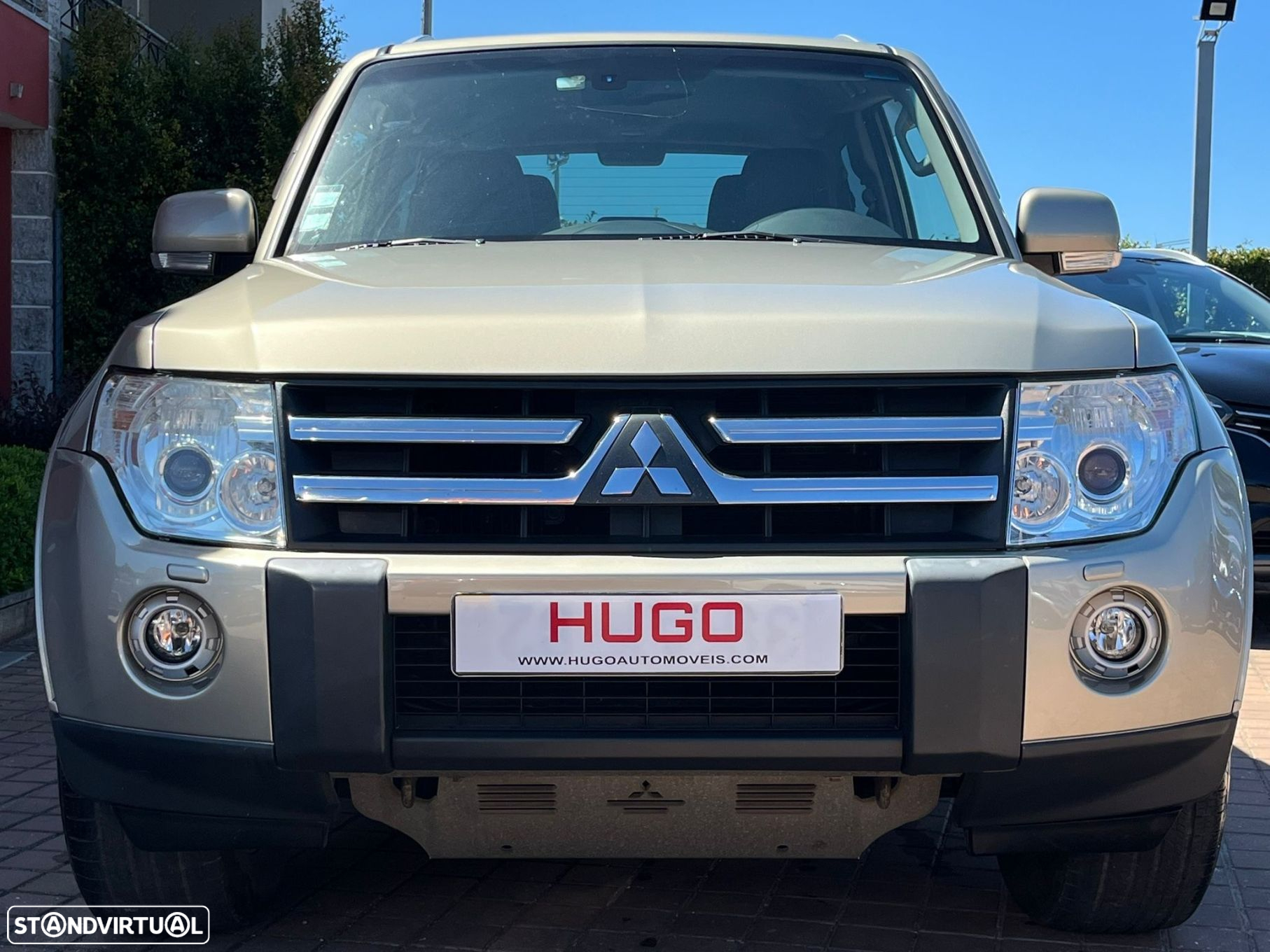 Mitsubishi Pajero - 2