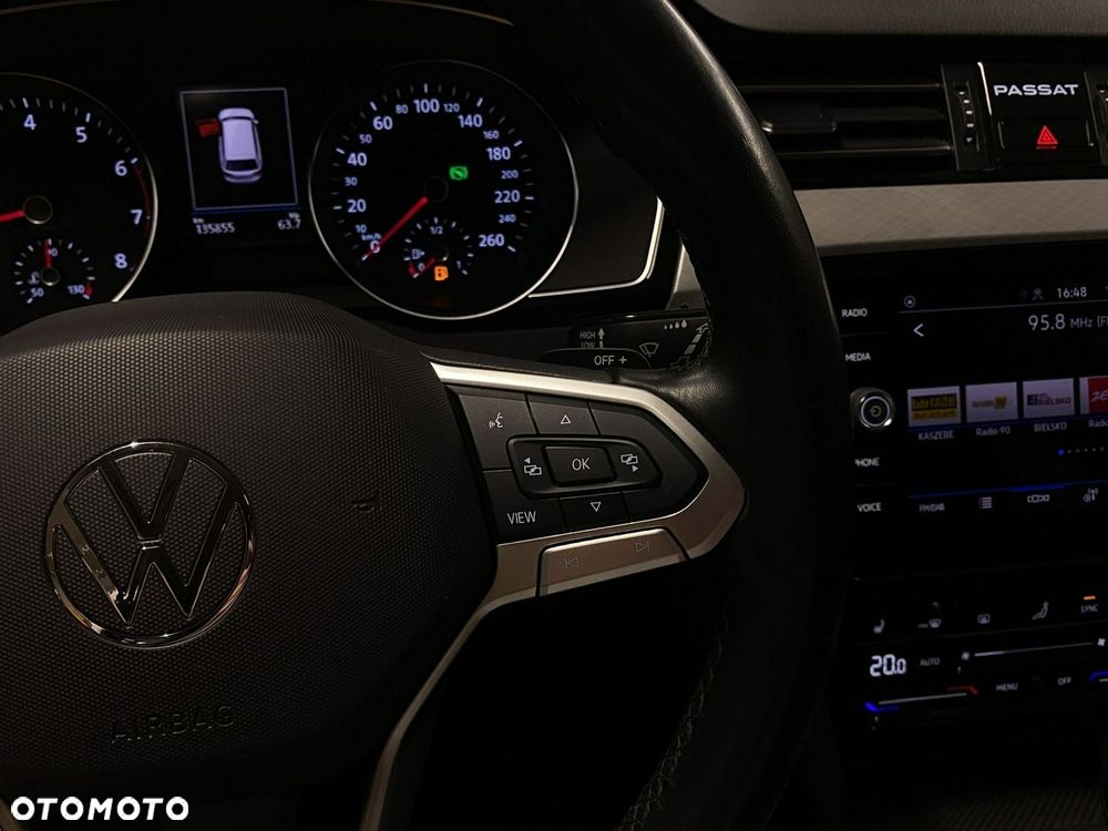 Volkswagen Passat Variant - 25