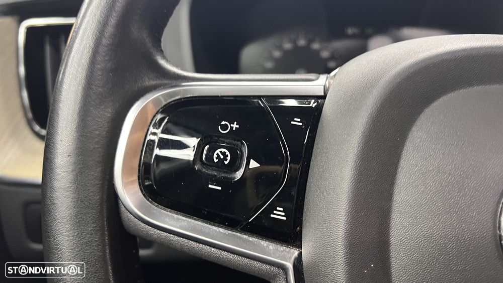 Volvo XC 60 2.0 T6 PHEV Inscription Expression AWD - 40