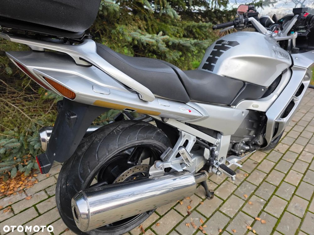 Yamaha FJR - 21
