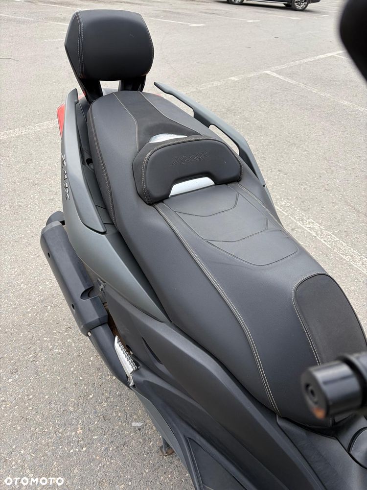 Yamaha X-max - 10