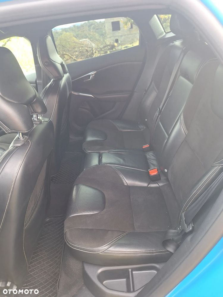 Volvo V40 - 11