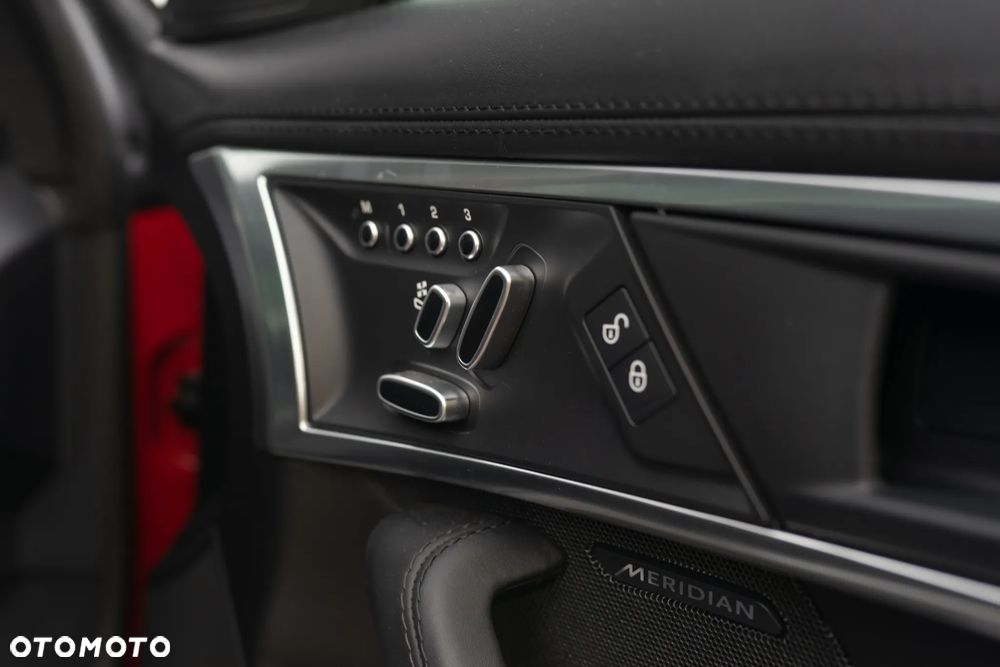 Jaguar F-Type 5.0 V8 S/C AWD R - 22